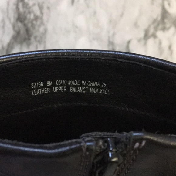 Clarks Artisan Active Air Leather Pleated Ankle Boots - Picture 4 of 8